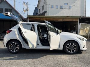 マツダ デミオ サムネイル9